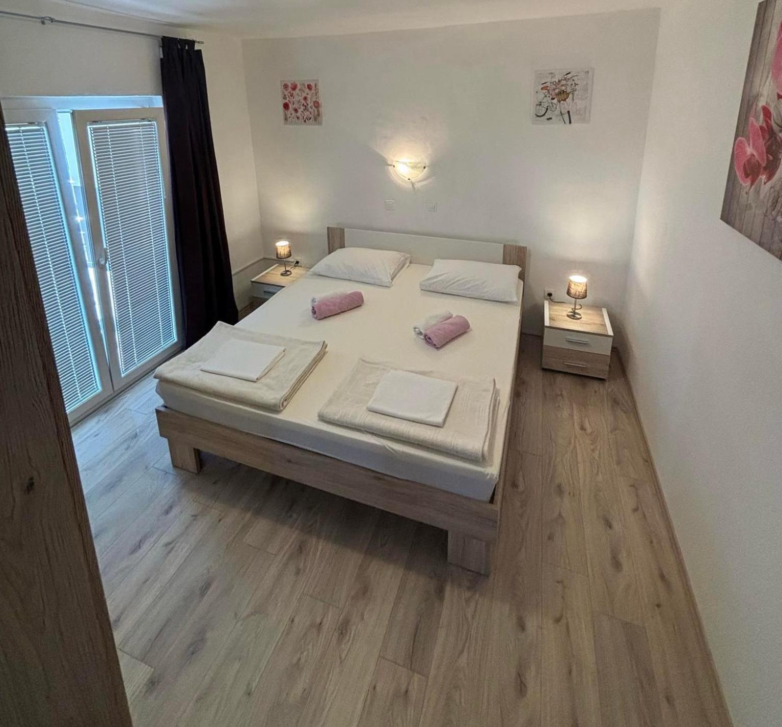 Apartments Lota 斯塔利格拉德-帕克利尼卡 外观 照片